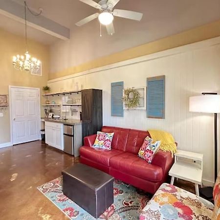 Haven At Hazel~Downtown Bungalow Demorest ภายนอก รูปภาพ